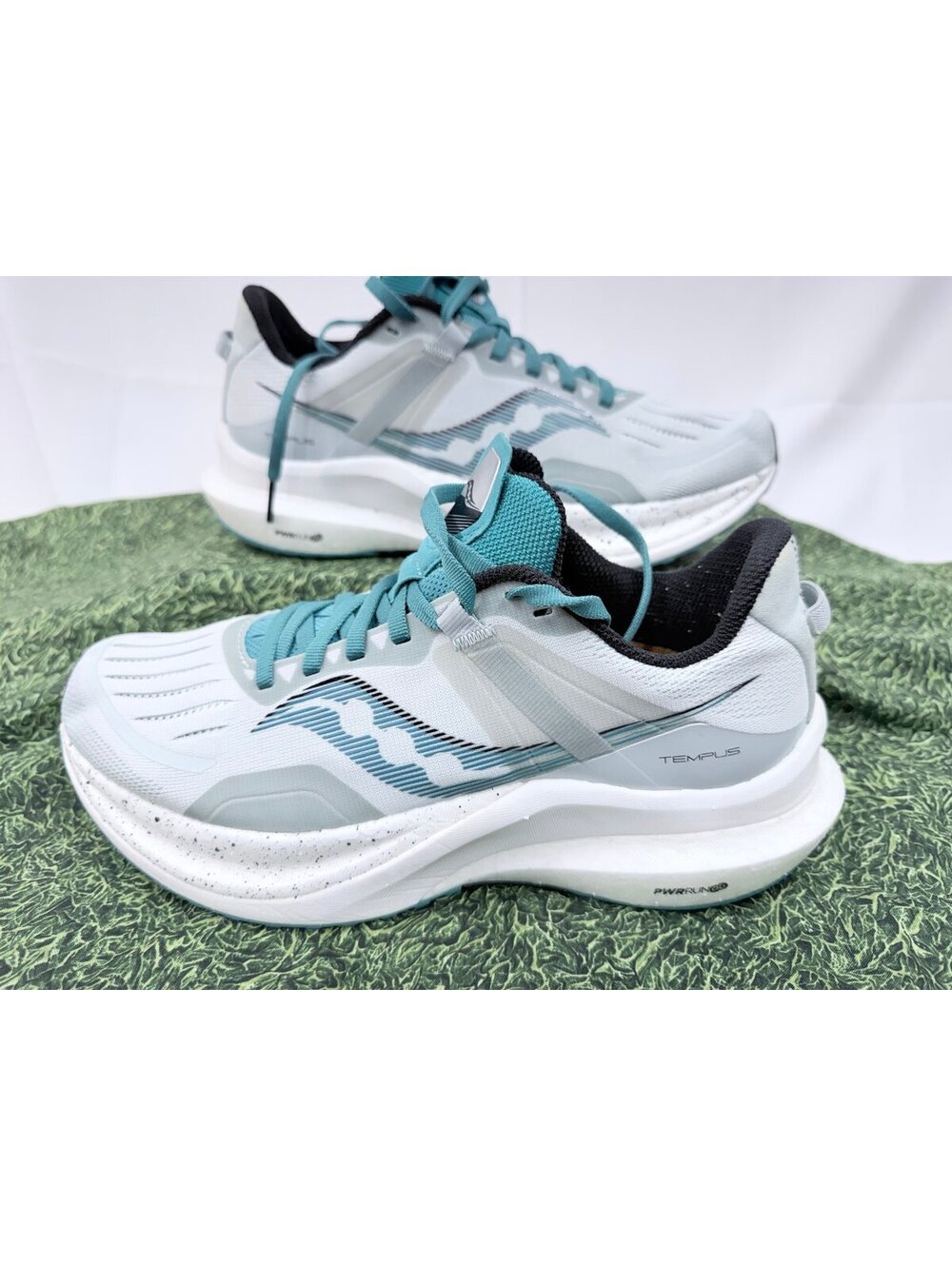 Women's Saucony Tempus, Glacier/Ink, running shoes size 9